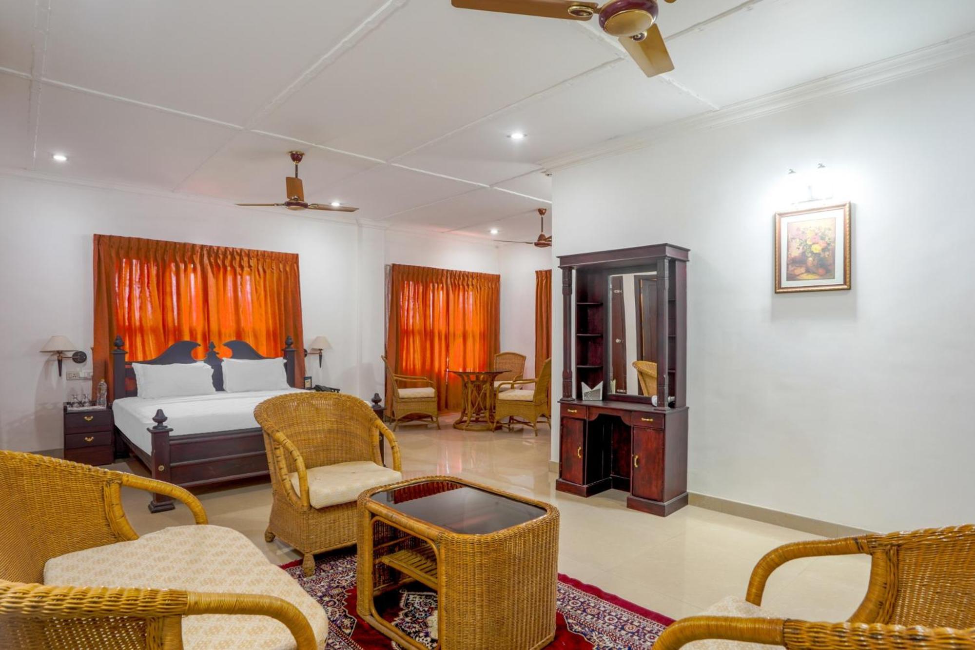 Palette Resorts- Tapovan Green County Thattakād Εξωτερικό φωτογραφία